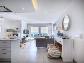 Waterside 3 Bedroom Sea View