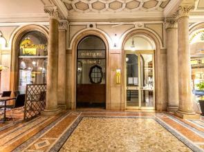 ALTIDO Lovely Studio w/Balcony near Duomo