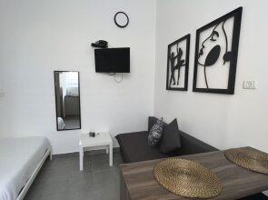 Ha-Carmel Market Apartment