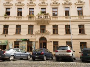 Apartment Florenc with 3-bathrooms & bedrooms