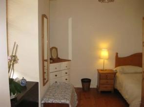 Sweet 1 Bedroom Apartment in Old Town