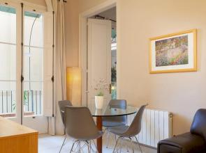 GAUDIR 6 · Soft and bright apartment w/terrace in Eixample