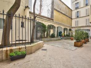 75 - Paris Assas Flat