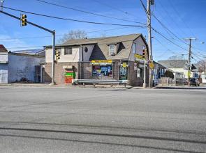 Charming Boston Area Home < 1 Mi to Revere Beach!