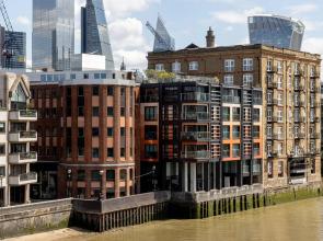 Locke At Broken Wharf