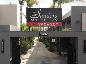 Sandors Motor Inn