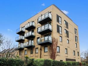 Hybrid Resi Greenwich