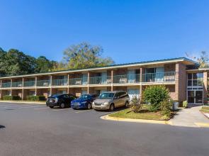 Super 8 by Wyndham Macon GA