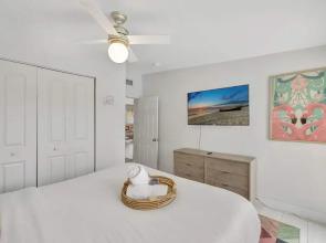 Poolside Paradise Dock & Pool!