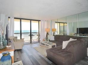 Shoreham Towers I 6C 3 Bedroom Condo By Redawning