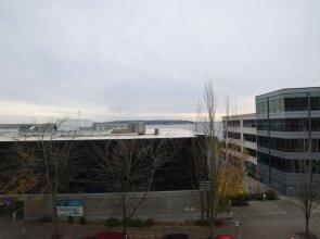 Belltown Pike Place Suites by Luxe Hubs