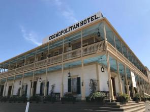Cosmopolitan Hotel & Restaurant