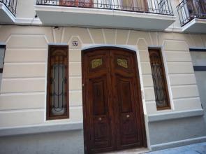 Singularstays Roger De Flor