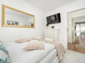 Apartment at the Market by Renters