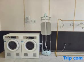 Aifeel Hotel (Tonghua Municipal Government Yuhuangshan Park)