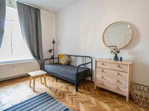 Super Central Billiard and Darts Big Apartment