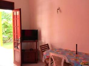 Bungalow with 2 Bedrooms in Saint-François, with Shared Pool, Enclosed Garden And Wifi - 2 Km From the Beach