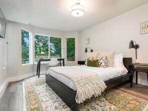 Madison Park Seattle with Outdoor Private Garden and Grill 1BR 1BA