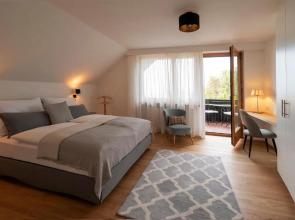 Haus4Zimmer mit Seeblick - einfacher Luxus, pur