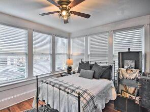 Historic Renovated Home < 2 Mi to Beach & Pier!