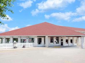 Days Inn by Wyndham Jackson