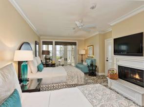 Beach Village at The Del, LXR Hotels & Resorts