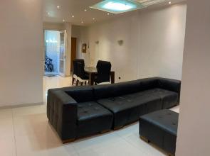 Apartamento para pessoas de família ou a negócio, Ap Grande no Brás próximo igreja Mundial,mercado municipal, 25 de março, templo Salomão, metro Dom Pedro ll, bancos, mercado e etc