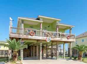 #just Beachy 3 Bedroom Home