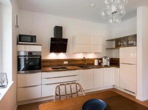 5 Sterne Ferienwohnung am See "Flora"