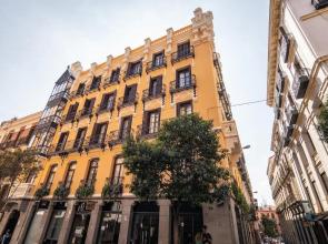 Plaza Mayor Suites & Apartments