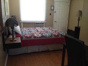 Boathouse Country Inn