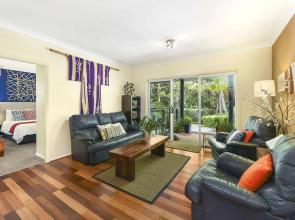 Azura Beach House B&B