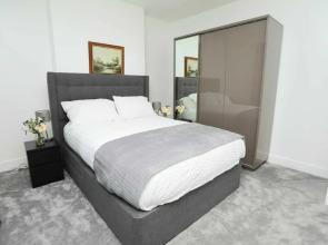 Impeccable 3-bed House in Plumstead, London