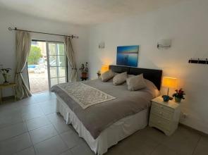 Spacious 3 bedroom villa with pool