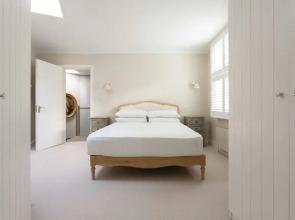 Bathurst Mews II by Onefinestay