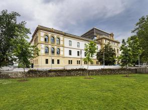 One Shot Tabakalera House Hotel