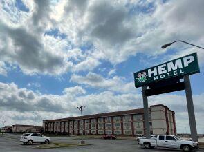 Coratel Inn & Suites by Jasper Santa Fe OKC