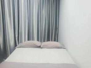 Apartment by the sea