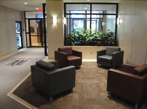 Delightful Dowtown Concordia Residence