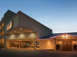 Travelodge by Wyndham Kingston LaSalle Hotel