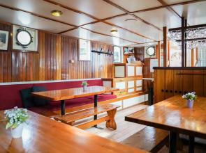 Lovely Boat in Rotterdam With Private Terrace