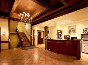 Euro Youth Hotel & Krone