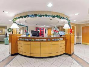 La Quinta Inn And Suites Boston-Somerville