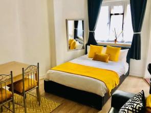 Spacious Bright 3 Bedroom Apartment in London Bridge Area