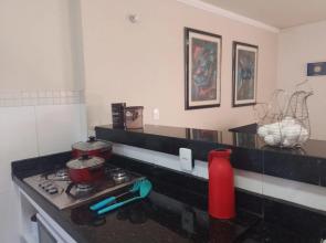 YOUNG (Praias de Dunas- Praia do Forte) -Aconchegante, compacto e super confortável. PRÓXIMO DE TUDO