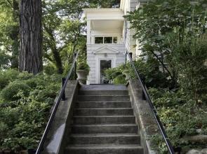 The Harbor Rose Bed & Breakfast