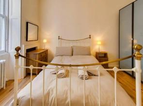 ALTIDO Spacious 2Bed in Heart of Old Town - Diagon Alley