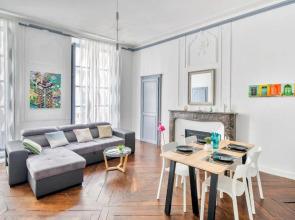 Carmen, charmant T2, entre Château et Cathédrale