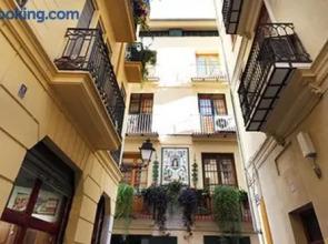 Flatsforyou Sorolla House