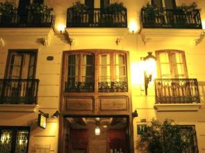 Ad Hoc Monumental Hotel